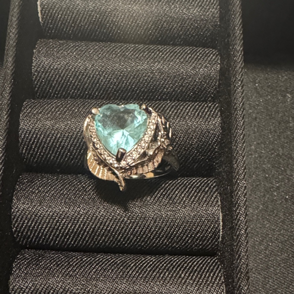 Vintage Blue Stone Heart with Leaves Wrap around Design Silver Ring